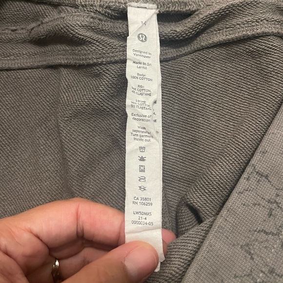 Women’s Lululemon Warm Down Jogger Pants 7/8 Length Thread Dye Rover Black Sz 14 - Picture 8 of 11